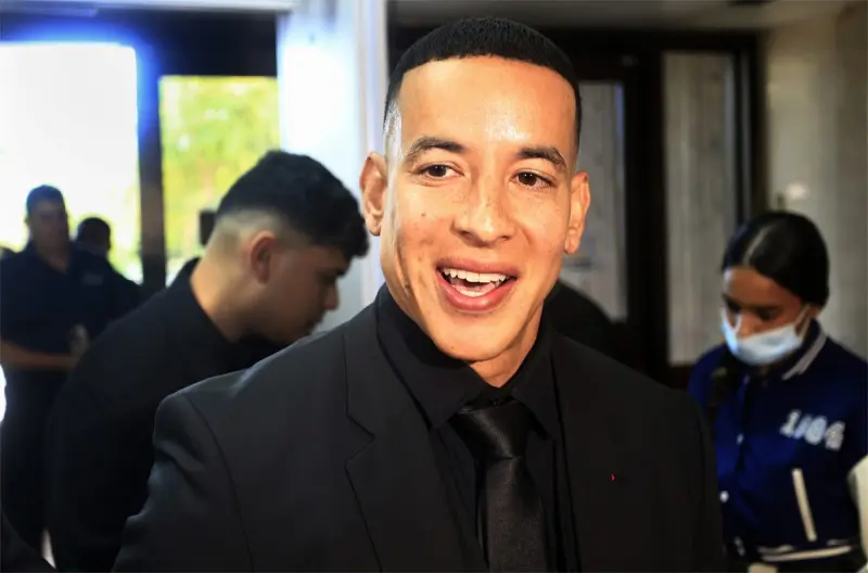 Daddy Yankee exige respeto para su esposa en su separación