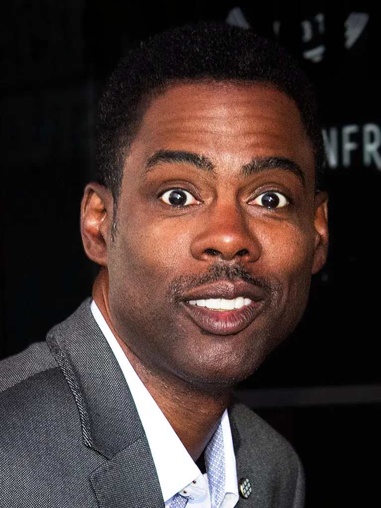 Chris Rock bajo fuego por comentario sobre dominicanos en SNL: ¿humor o racismo?