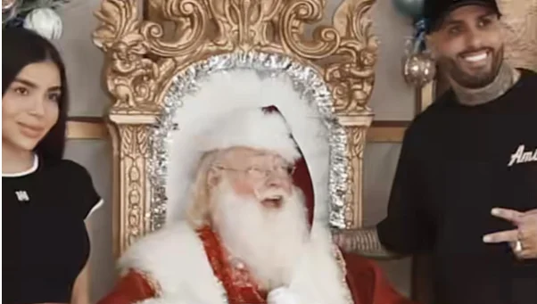 Nicky Jam y su esposa llevan alegría navideña a un hospital infantil