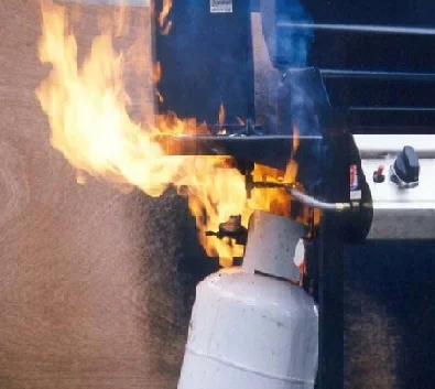 Tragedia en Santiago: explosión colapsa vivienda y deja seis lesionados