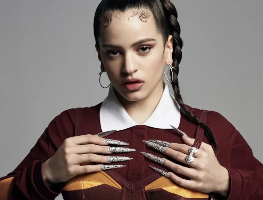 Fans reaccionan al mensaje navideño de Rosalía desde República Dominicana