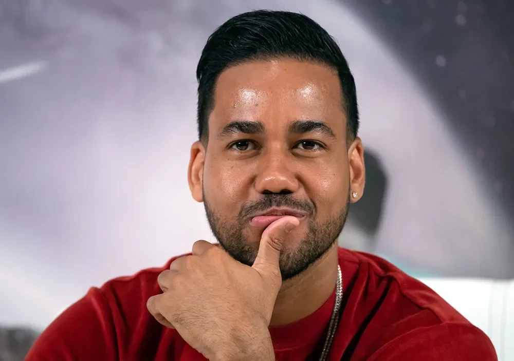 Espectáculos Públicos Exige disculpa publica a Romeo Santos