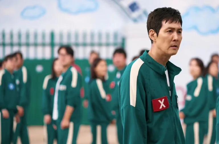 Camarógrafo aparece por error en “El Juego del Calamar 2” y el momento se vuelve viral