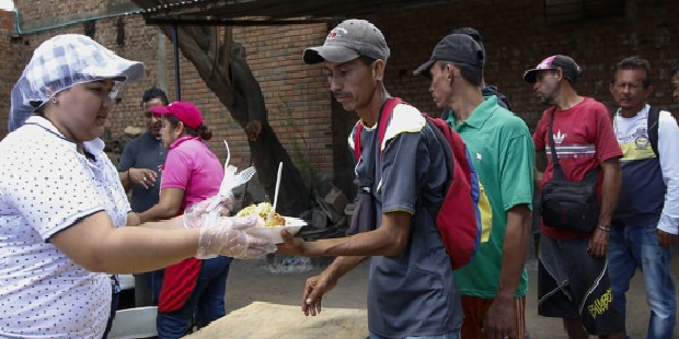 Estados Unidos quita fondos para ONG que ayudan a migrantes