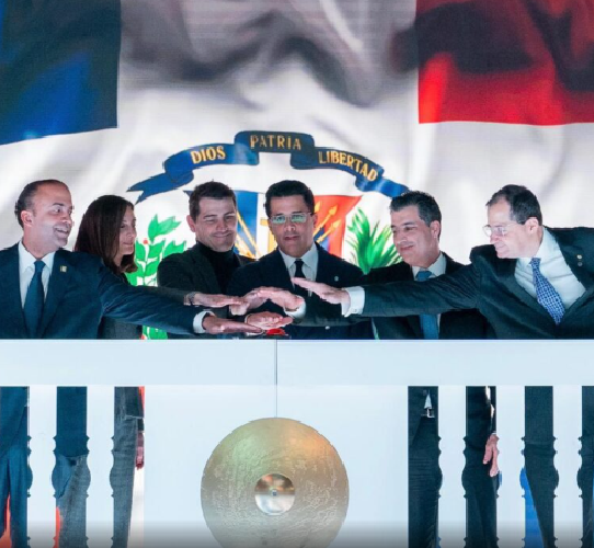 Merengue, turismo y alianzas: lo más destacado de Puerto Rico y República Dominicana en FITUR 2025