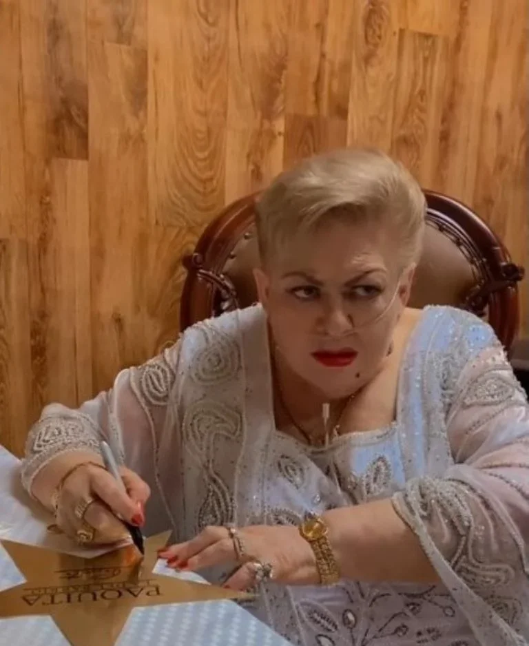 Fans de Paquita la del Barrio preocupados por su frágil salud