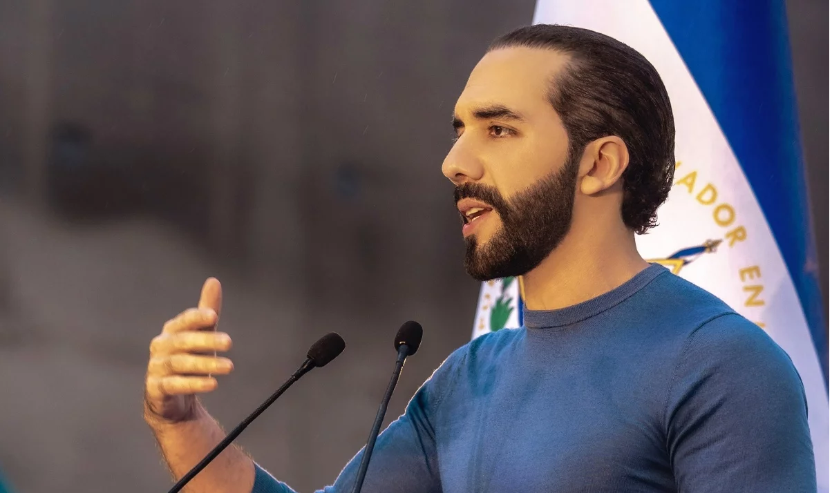 Bukele señala una conspiración mediática