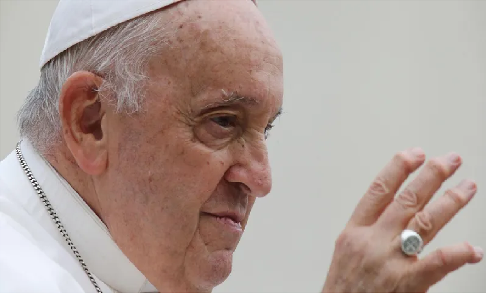 Última Actualización Sobre la Salud del Papa Francisco: Noche Tranquila y Estable