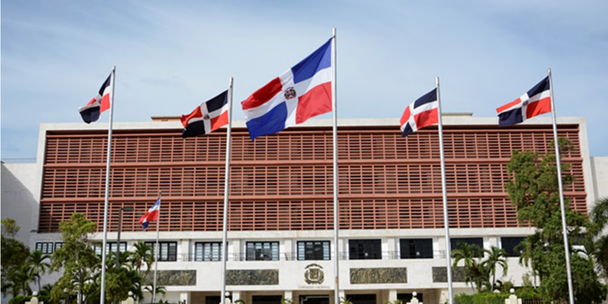 República Dominicana aprueba reforma del Código Penal: endurece penas y mantiene penalización del aborto