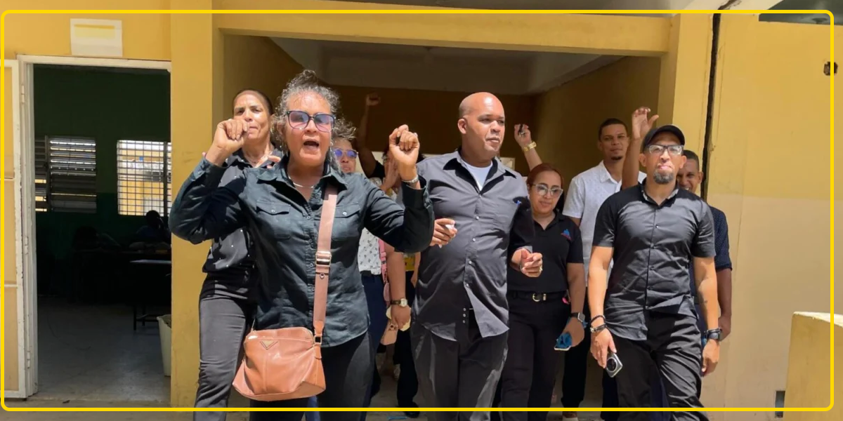 Nagua inicia el año escolar con protestas y baja asistencia