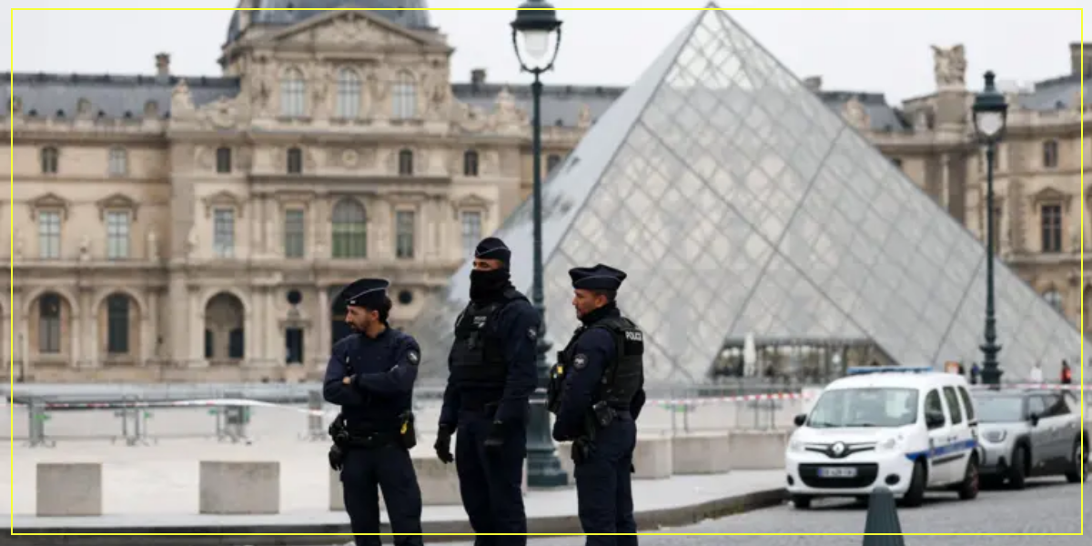 Robo de película en el Museo Louvre Paris