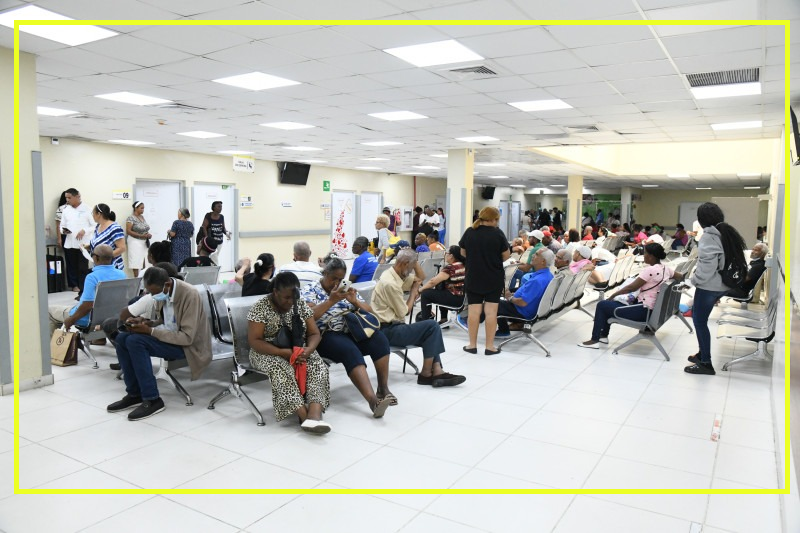 Autoridades alertan incremento de gripe, COVID-19 y otros virus en RD