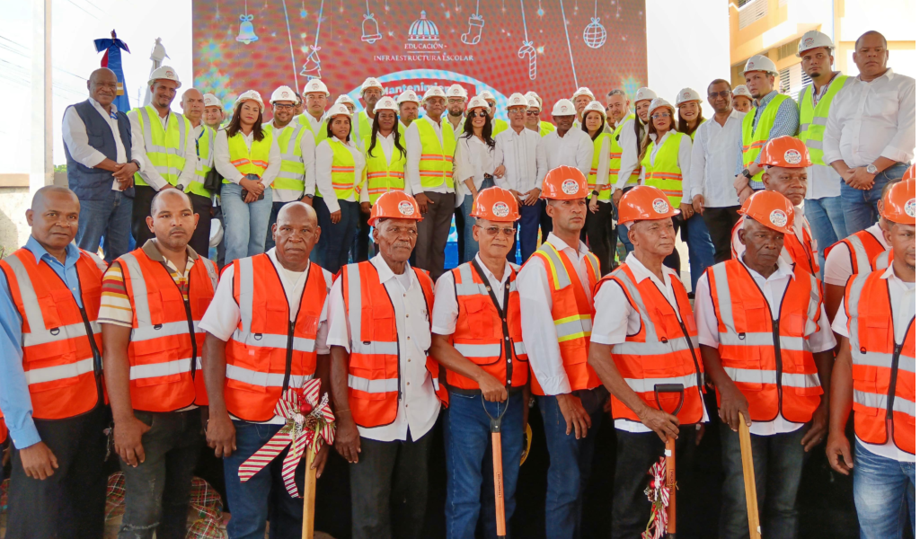 Gobierno inicia “Navidad en las Aulas 24/7” para remozar más de 250 escuelas